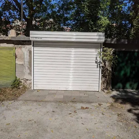 Midtown Place Doris 1 With Garage Apartment