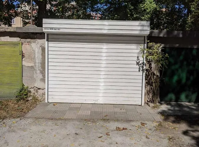 Midtown Place Doris 1 With Garage Apartment